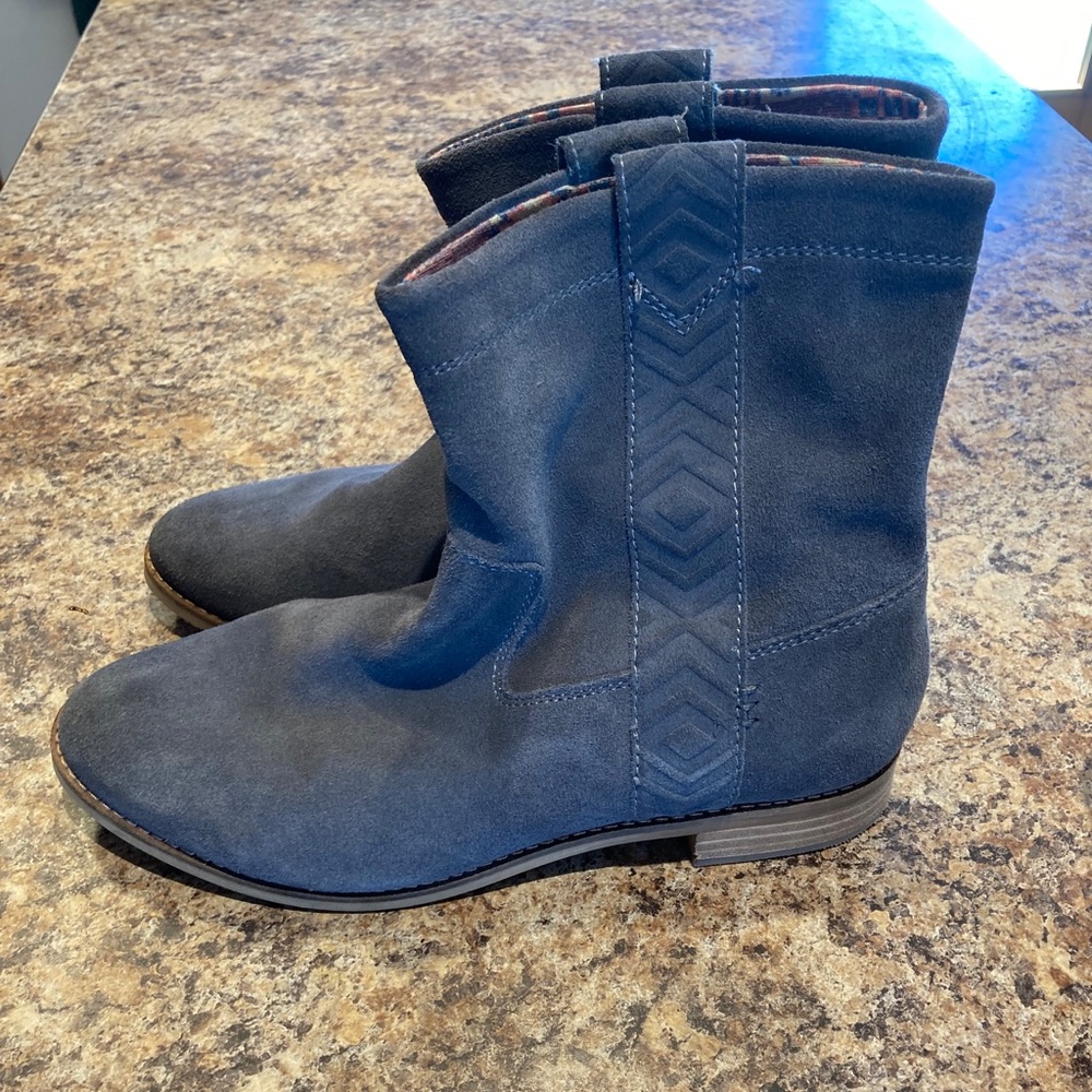 TOMS women’s booties